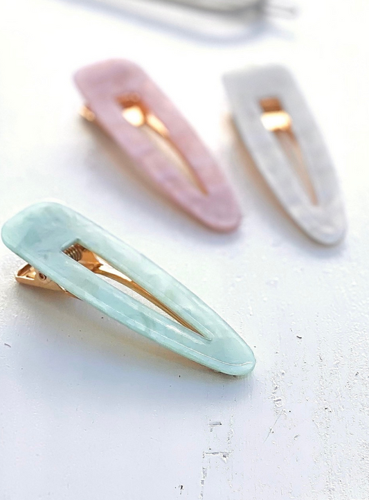 resin barrette - sky blue